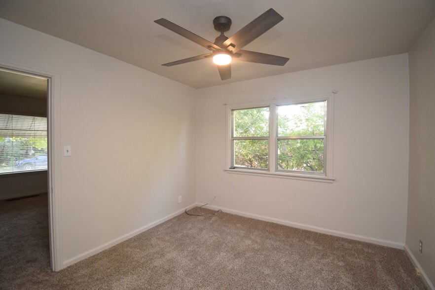 Building Photo - 1523 S 600 E