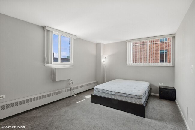 Building Photo - 1516 Hinman Ave