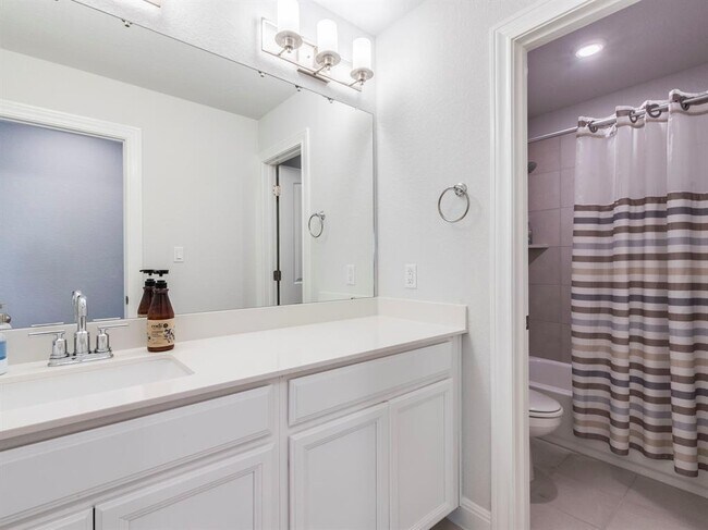 Building Photo - 142 Mount Locke Rd