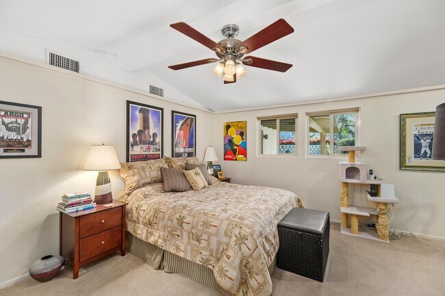 Building Photo - 70801 Fairway Dr