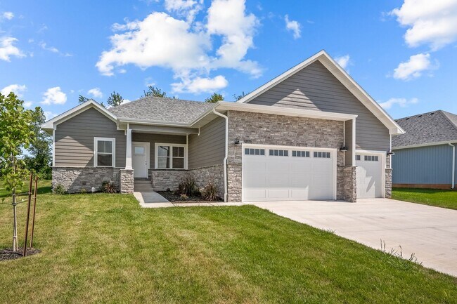 Building Photo - Beautifully Updated 4 Bedroom Home in Ozark, MO!
