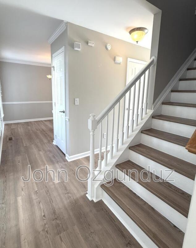 Building Photo - 804 Falling Wind Ct