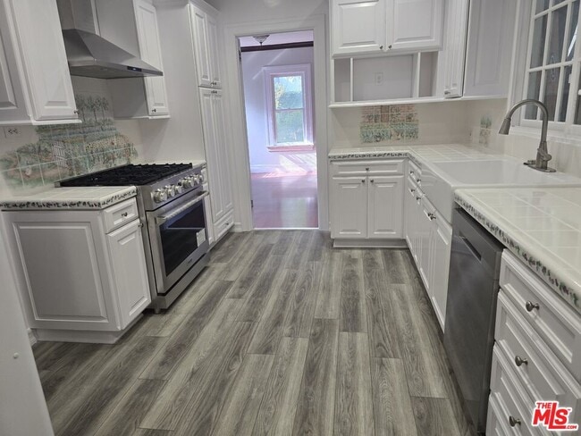 Building Photo - 317 S Norton Ave