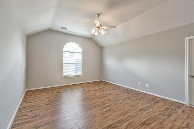 Building Photo - 24031 Bonnamere Ln
