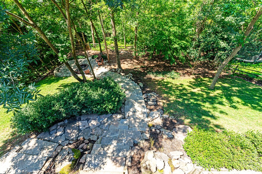 Building Photo - 47333 Middle Bluff Pl