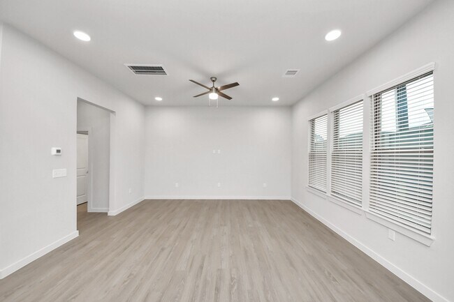 Building Photo - 22019 Ferguson Mdw Ln