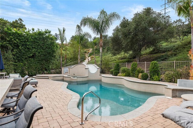 Building Photo - 1 Calle Saltamontes