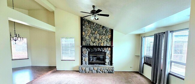 Building Photo - 1010 Nez Perce Dr