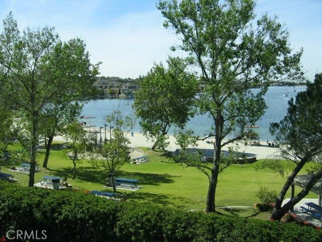 Building Photo - 23401 La Crescenta