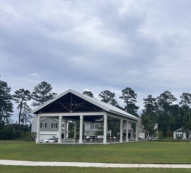Building Photo - Spacious 4BR Ranch Home in Cane Bay!