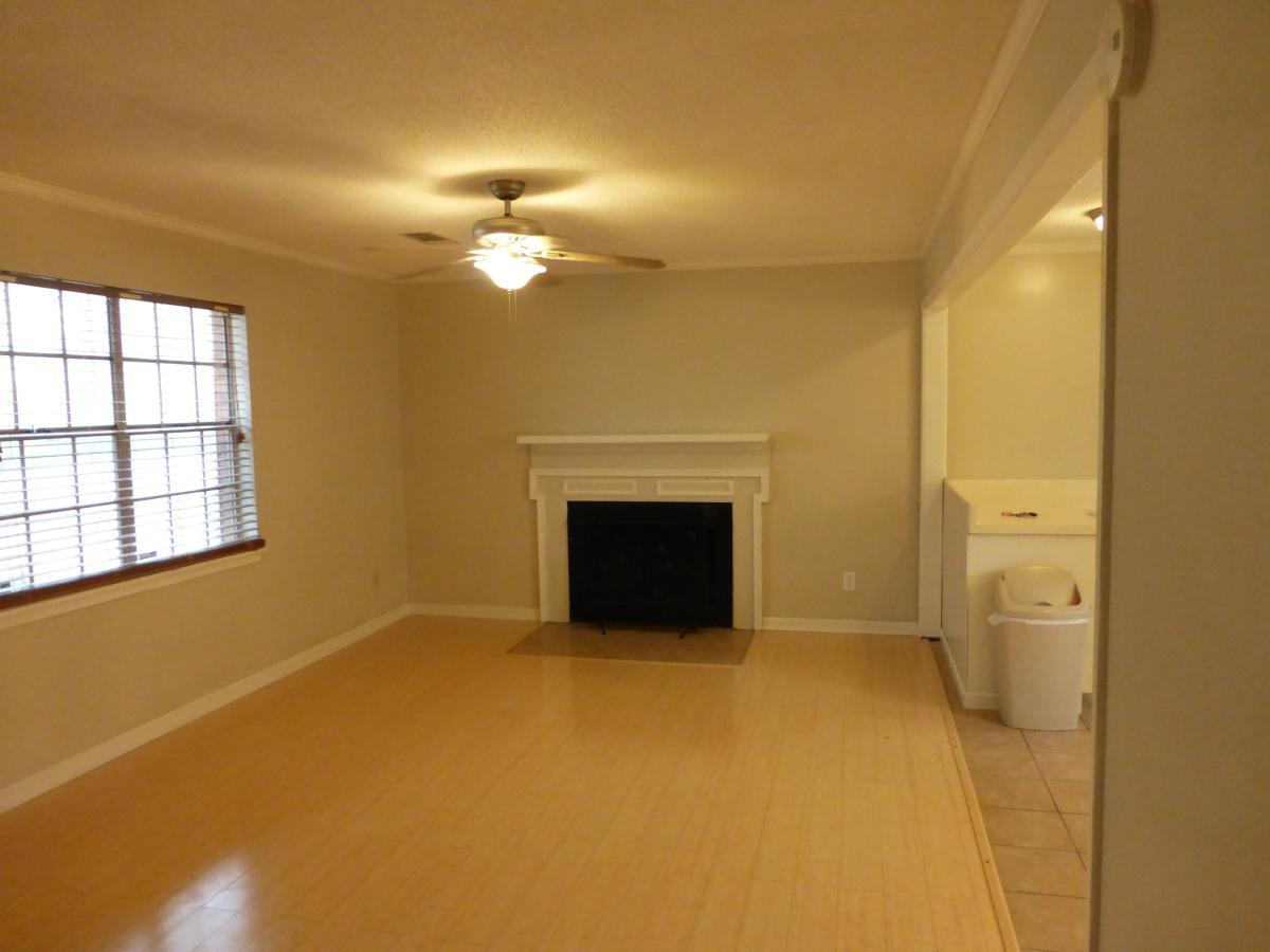 Living room has gas fireplace - 55 Beech Hills