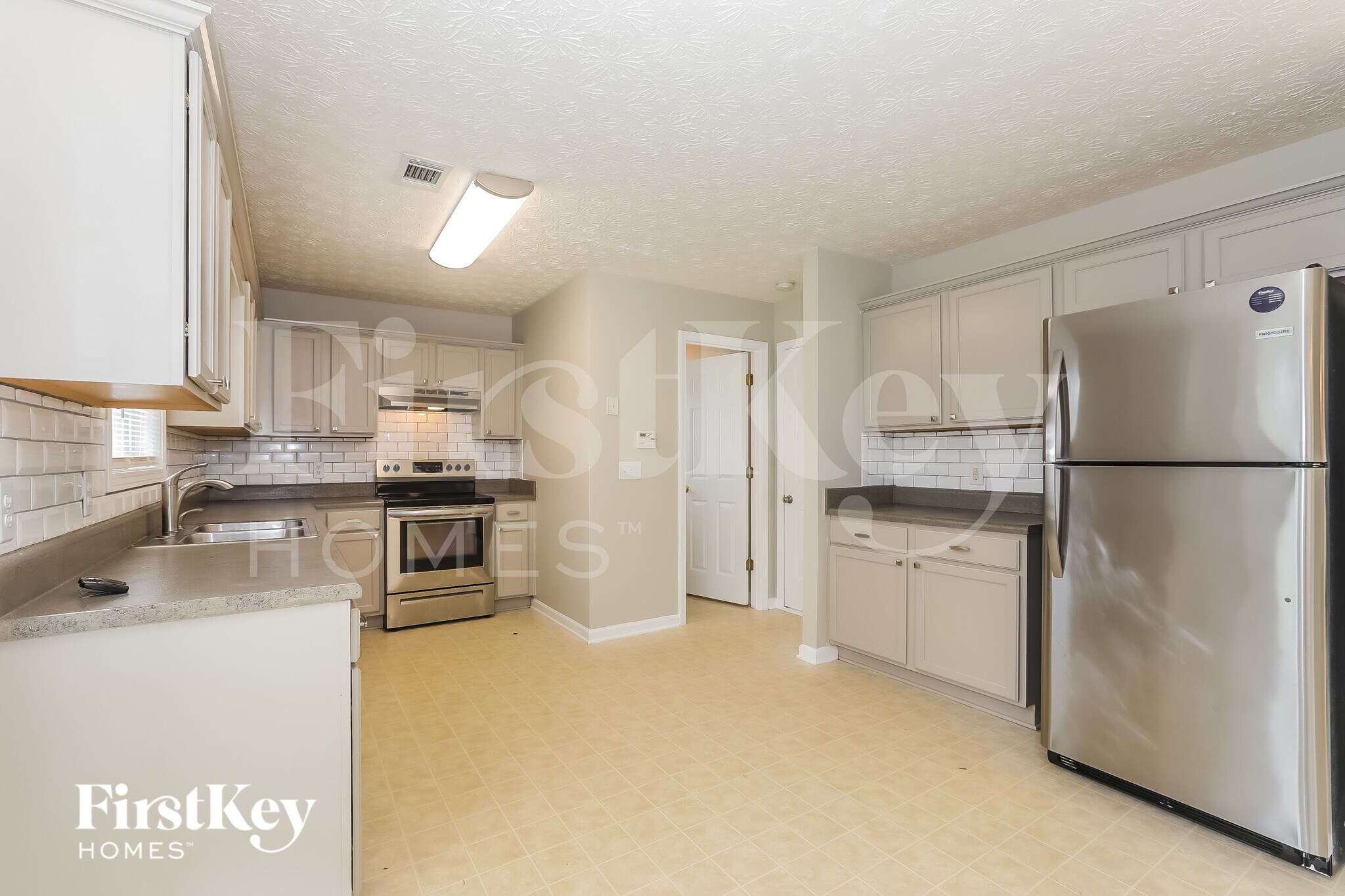 Building Photo - 3360 Wrenwood Ct