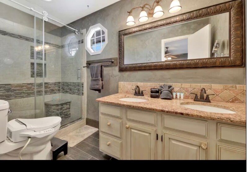 Building Photo - 10106 W Jamesburg St