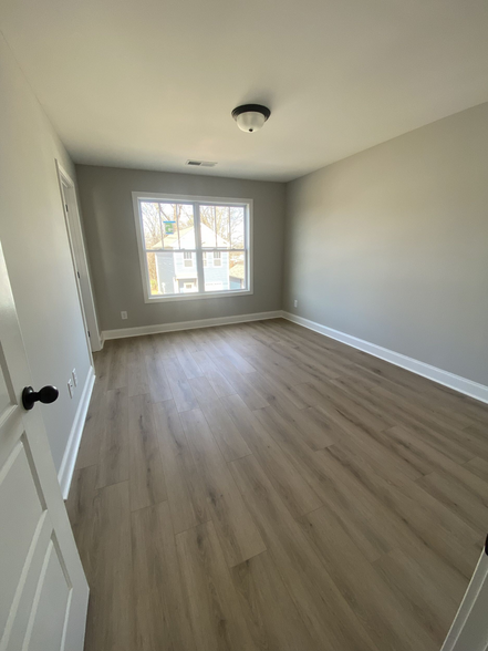 Building Photo - 808 Lynes St
