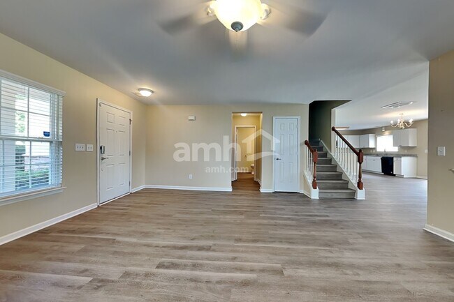 Building Photo - 111 Graduate Ln