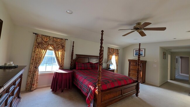 Building Photo - 244 Kennedy Hill Rd