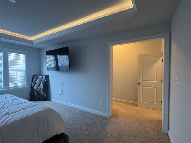 Building Photo - Immaculate Four Bedroom Home in Joliff Lan...