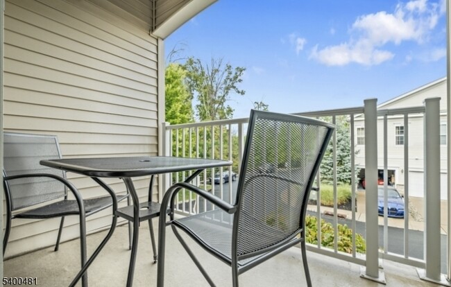 Building Photo - 108 Stone Creek Ct