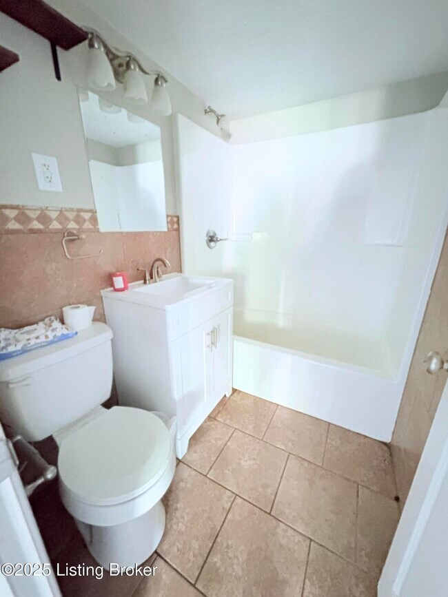 Building Photo - 5516 Brokers Tip Ln