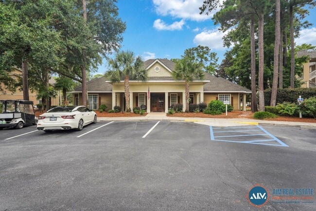 Building Photo - Luxurious Two-Bedroom Condo at Summer Hous...