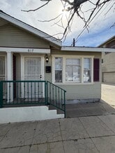 Building Photo - 617 W 17th St