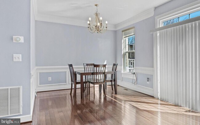 Building Photo - 16729 Shackleford Way