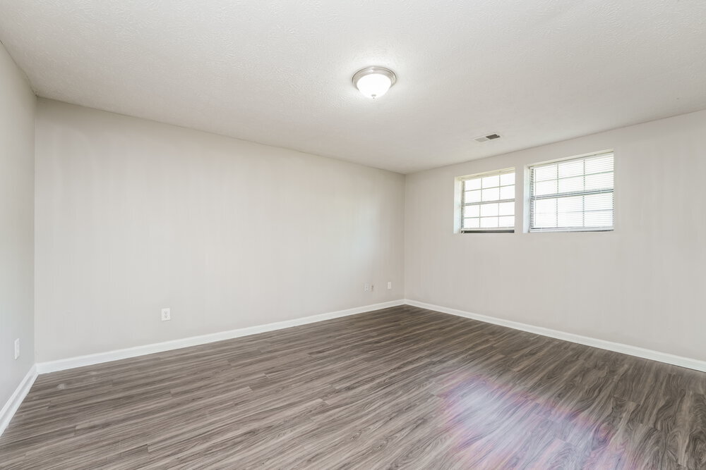 Building Photo - 2098 Drake Ct