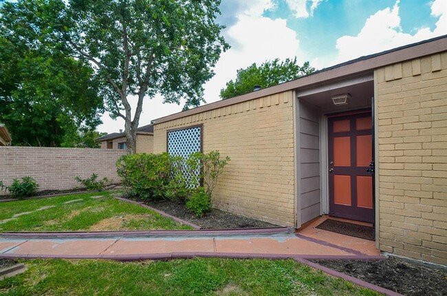 Building Photo - 9414 Clipperwood Pl