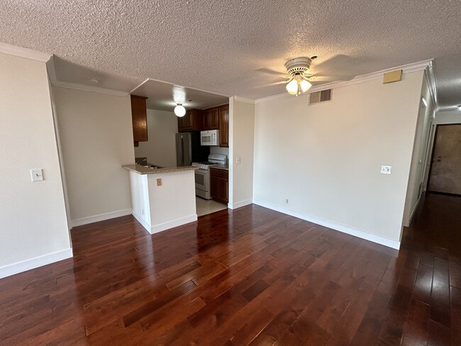 dining and kitchen - 10811 Ashton Ave