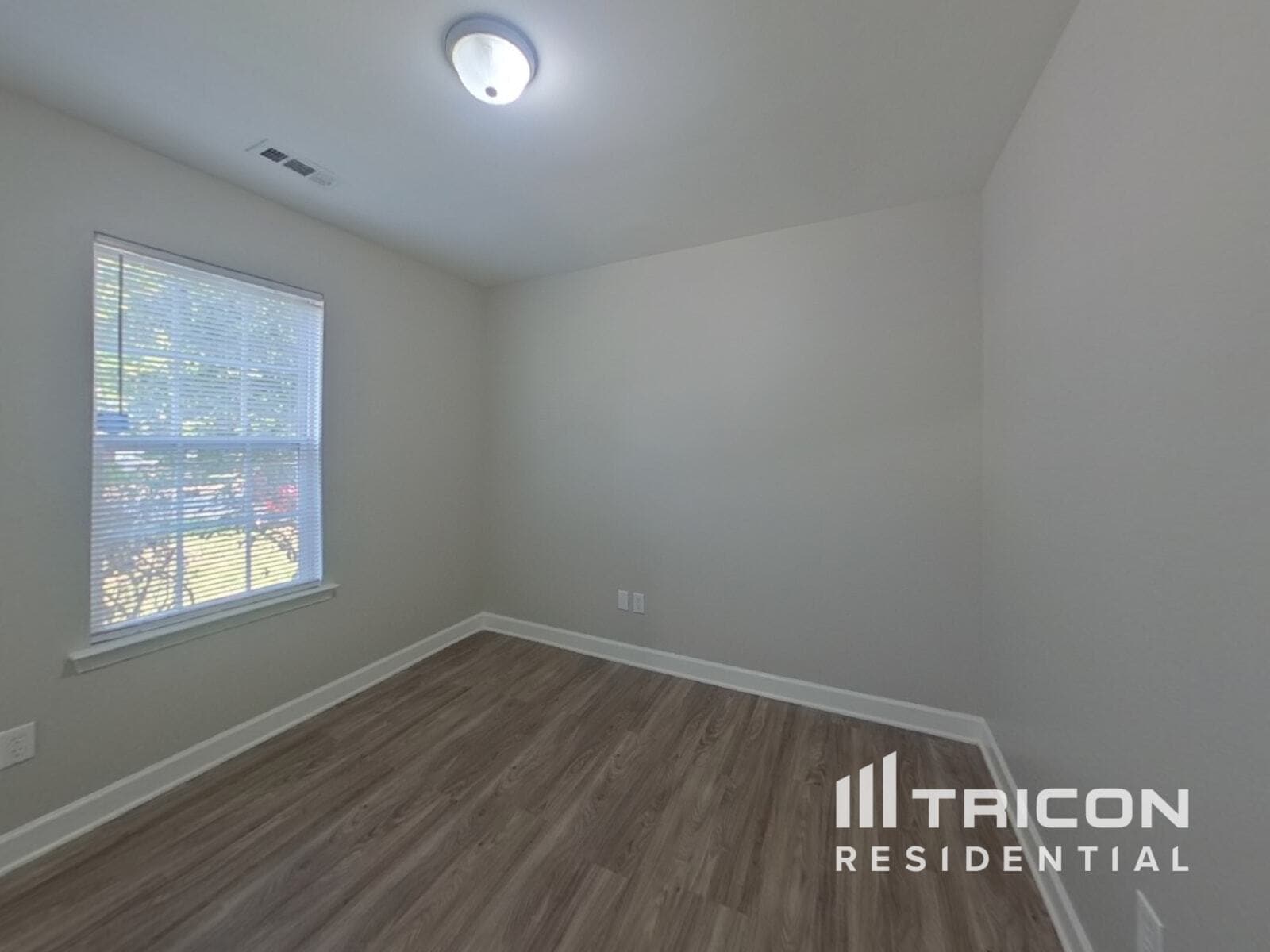 Building Photo - 5117 Magnasco Ln