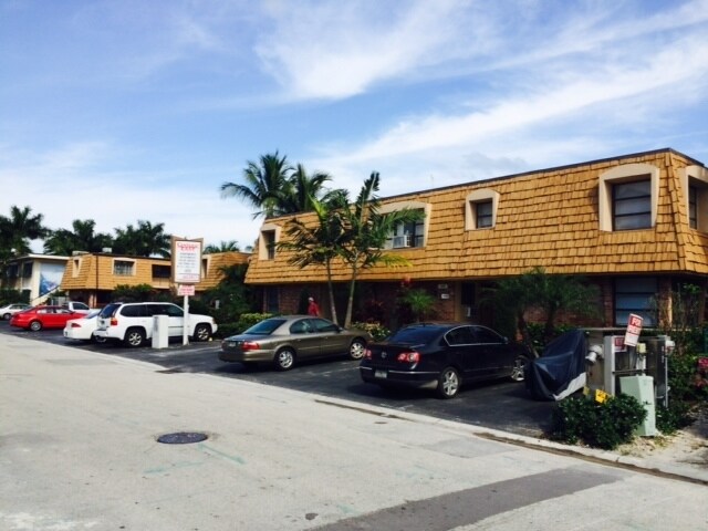 Building Photo - 100 Isle of Venice Ft. Lauderdale, FL 33301