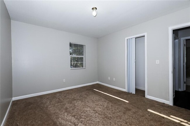 Building Photo - 2853 Belvedere Ln
