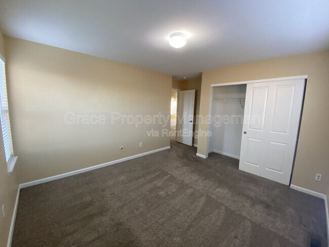 Building Photo - 239 Bristlecone St
