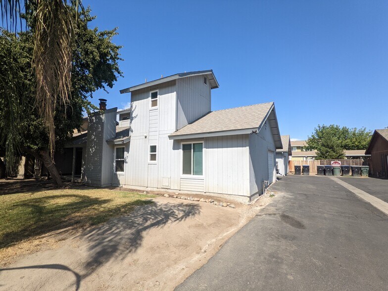 Building Photo - 1118 S Edison St