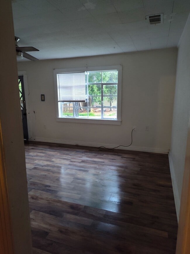 Building Photo - 114 Culpepper Dr