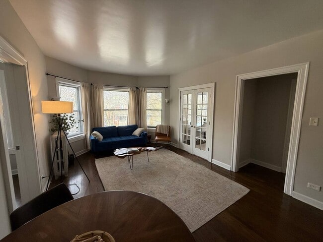 Building Photo - 1359 W Touhy Ave