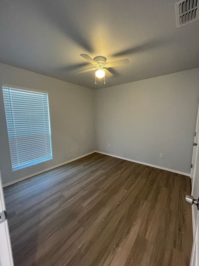 Building Photo - Charming 3 Bedroom in Northwest Lubbock
