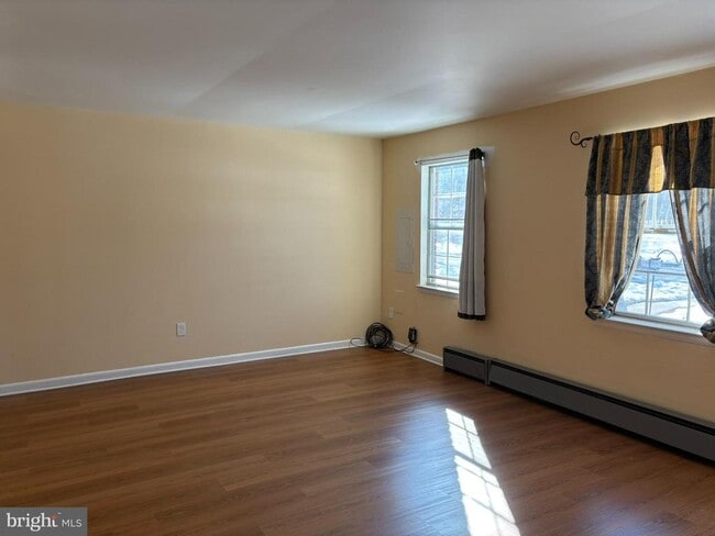 Building Photo - 61 Salem Rd