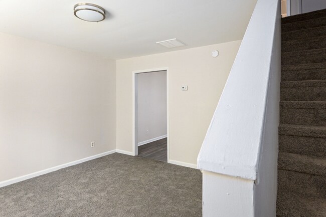 Building Photo - 3214 Martin Ave