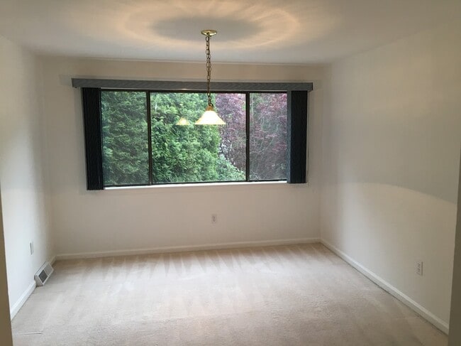 Dining Room - 159 Leland Farm Rd