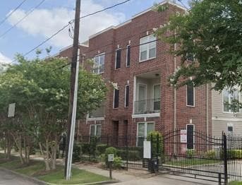 Primary Photo - 2313 Hutchins St