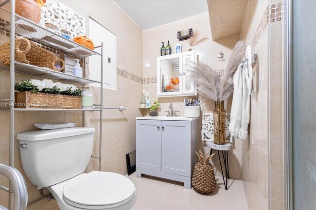 Building Photo - 317 W 36th St