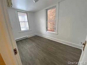 Building Photo - 52 S Bridge St