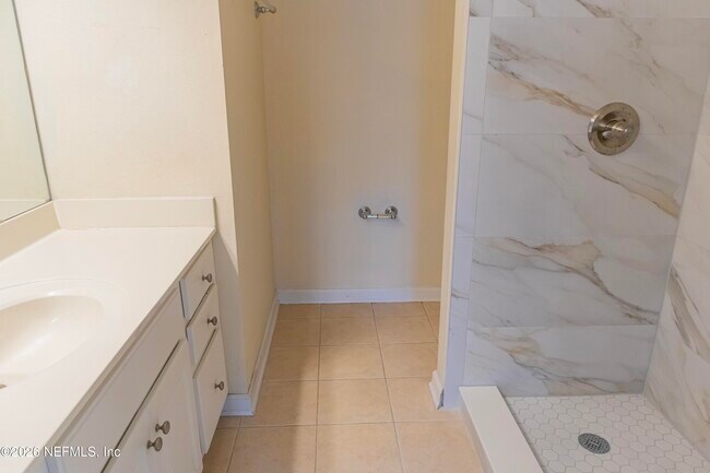 Building Photo - 8144 Summerside Cir
