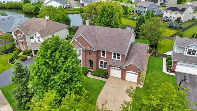 Building Photo - 322 Hemlock Ln