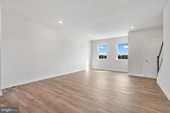 Building Photo - 16626 Green Glade Dr