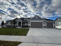 Building Photo - 5 Bedroom 3.5 Bathroom, plus bonus room, Home in Lehi Utah!