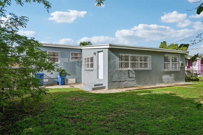 Building Photo - 1045 NW 115th St