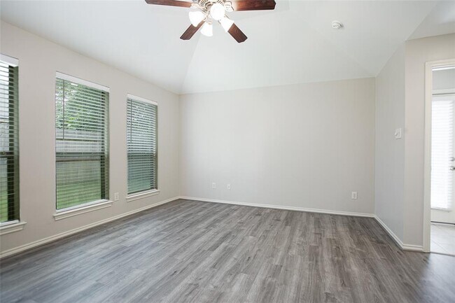 Building Photo - 27522 Gatlin Ln