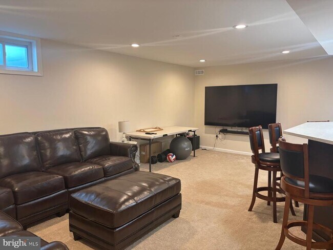 Building Photo - 2802 Gramercy Way